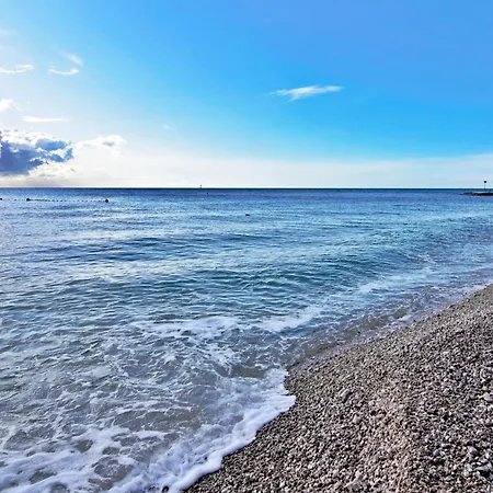 Apartmán Compact With Sea Views And Bbq *