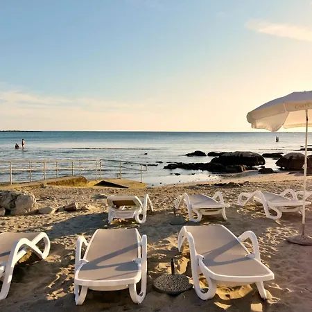 Compact With Sea Views And Bbq Zambratija (Istria)